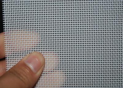 China O branco 2 derramou a tela material da malha do Weave liso para o transporte, serviço do ODM do OEM à venda