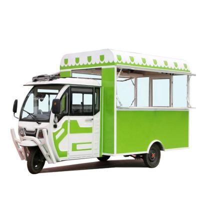 China Carrinho de comida de churrasco de 3 rodas Caminhão de comida verde Bbq Catering Café Bar à venda