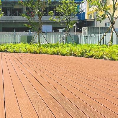 China Lightweight WPC Decking Panel Weather Resistant Composite Wood Decking Boards for sale