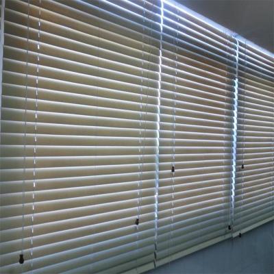 China Durable Light Filtering Venetian Window Blinds For Low Privacy Level for sale