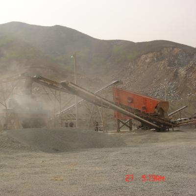 China Sand Vibrating Screen Stone Sorting Machine 30 - 520m3/H for sale