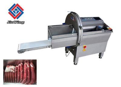 China Máquina de la elaboración de la carne de la carne de vaca del CE para el corte congelado del prendedero de pescados del tocino con 200 pedazos por minuto en venta