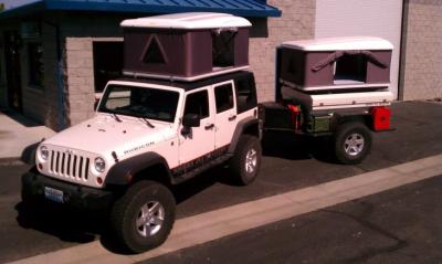 China CE Approved Hard Shell Roof Top Tent , Jeep Wrangler Tents For Camping for sale