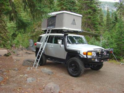 China Pop Up Auto Hard Shell Truck Tent Air Permeable For Travel Hiking Camping for sale