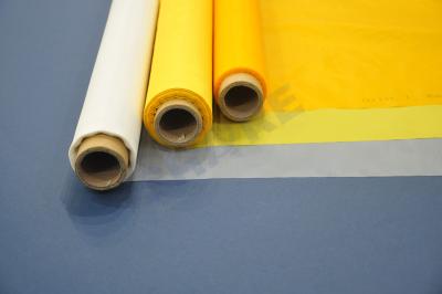 China Pantalla amarilla que imprime la malla 120um 140 Mesh Low Elongation del paño de empernado en venta