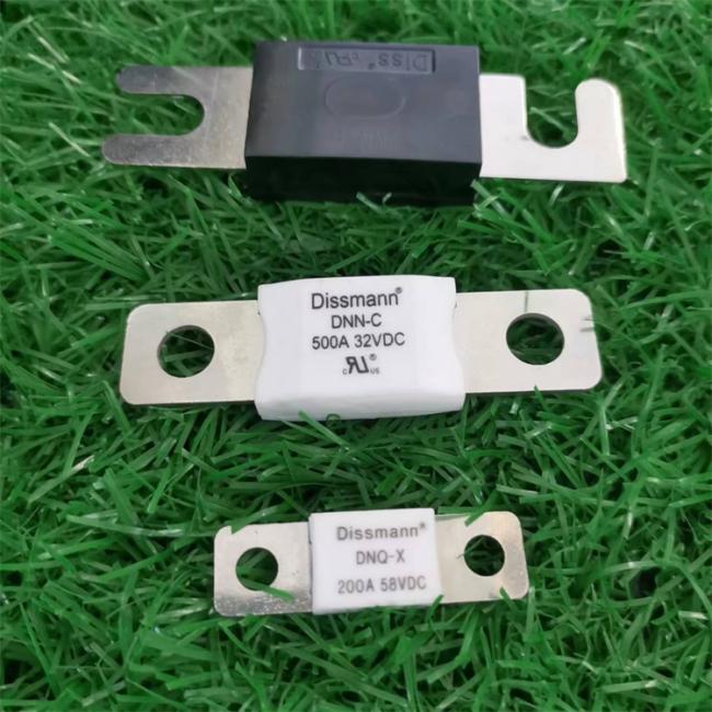 DC80V Flat Plug with Fuse Holder for Electric Vehicle Semiconductor Protection made in China
