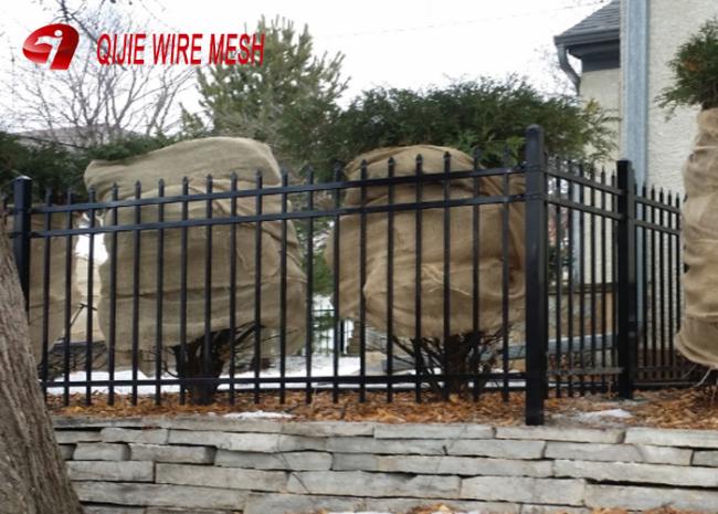 spear top fence