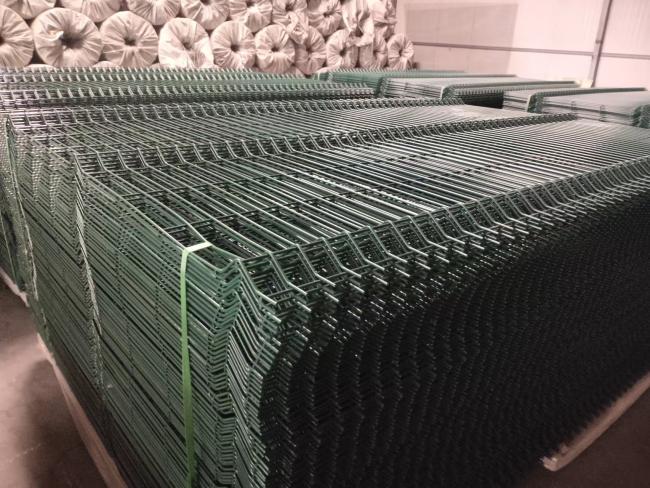 curved mesh fence panel