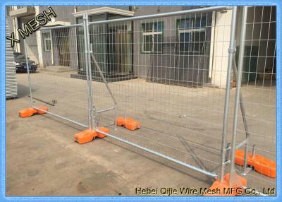 Chine Clôture temporaire galvanisée soudée de maille, clôture extérieure portative 2.4 X 2.1 mètres à vendre