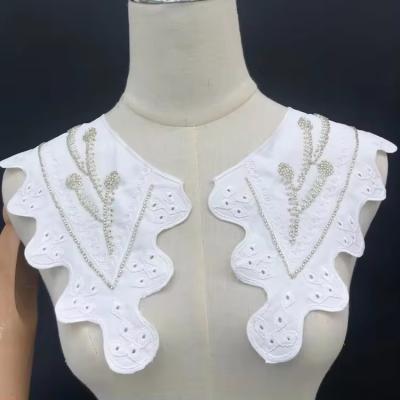 China Lace Beads Applique Pattern Fabric Embroidery False Collar Embroidery Accessories for sale