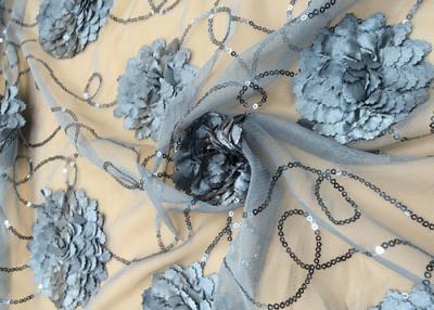 Chine le tissu de dentelle de paillette de fleur brodé par 3D avec Cirrus a perlé pour la robe de cérémonie à vendre