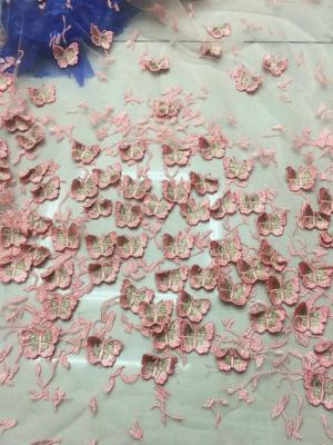 Chine Le tissu français de dentelle de filet de mariage du papillon 3D, façonnent au tissu nuptiale 125 de dentelle le cm de large à vendre