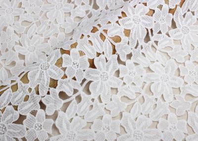 China Tela do laço do estiramento do algodão da guipura do marfim pela jarda com projeto da flor 3D à venda