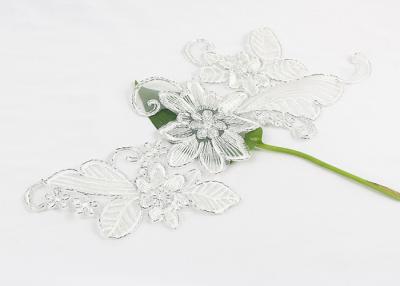 China Blume stickte Kragen-Spitze-Applikations-Flecken für silberne Spitze-Brautkleider zu verkaufen