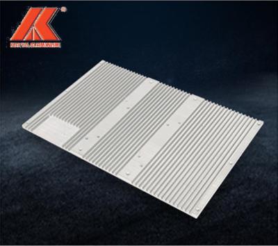 China Radiador de escritorio del perfil de aluminio industrial excelente de la calidad que procesa el disipador de calor de aluminio en venta