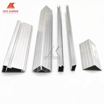 China Los perfiles de aluminio grandes de plata anodizados pescan el perfil con caña de aluminio para el caso del vuelo en venta