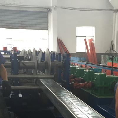 China Ceiling Roofing Structure Aluminum Cable Trunking / Cable Tray Making Machine for sale