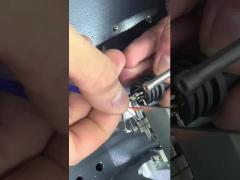 Máquina de solda semi-automática de bloqueio de temperatura Especialista em solda de terminais USB B