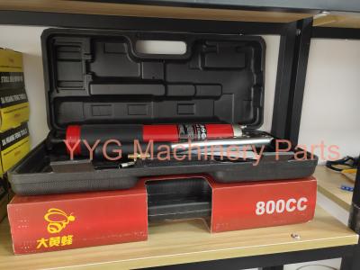 China Industrial Lubricating Equipment Excavator Parts High Pressure Grease Gun 800 CC for sale