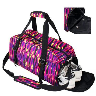 China Custom Large Capacity Mens Sport Gym Bag With Shoe Compartment for sale