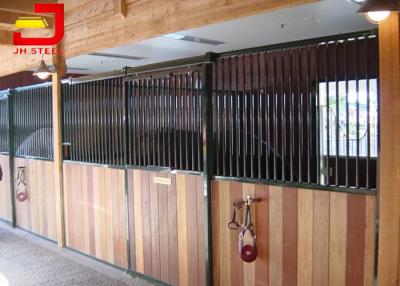 中国 乗馬クラブ プレハブの馬の停止は、上塗を施してある金属の馬の停止を粉にします 販売のため