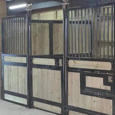 China Simple Mobile Durable Free Standing Kits Steel Horse Stalls Infilled Pine for sale
