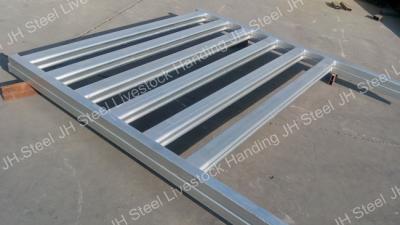 China Galvanised Steel 2.1x1.8m CE Cattle Yard Gates for sale