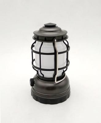 China 10.5x10.5x18.3cm LED Emergency Lantern With Metal Handle ABS PS Plastic Metal for sale
