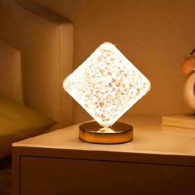 China Decoração a pilhas de Diamond Table Lamp For Home da luz da noite das crianças brilhantes à venda