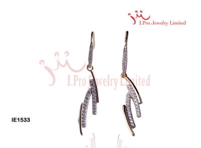 Cina orecchini d'argento della CZ dei cerchi hip-hop lunghi di gocce dei ginseng dell'erba placcati oro di 18K Cina con i pendenti in vendita