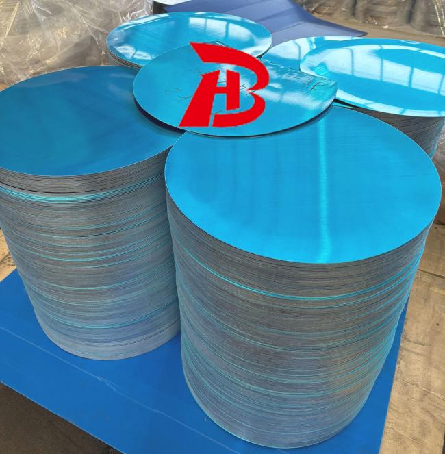 WIDE SELECTION OF ALUMINIUM DISCS CIRCLES INCLUDING HOT ROLLED AND CAST ROLLED TYPES FOR VERSATILE INDUSTRIAL USES