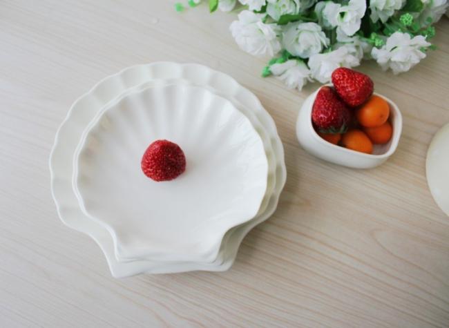 p87 Hot sale elegant shell shaped white porcelain snack plate ceramic dinner plate for wedding hotel and restaurant
