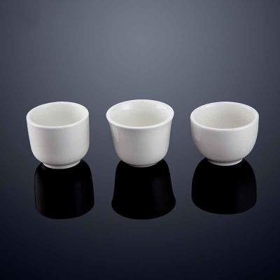 Китай Винтажная белая керамическая чашка для чая Ресторанный обеденный набор Маленький фарфор для дома продается