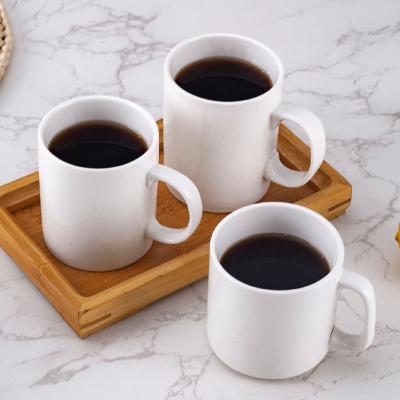 Китай Белая керамическая чашка для кофе Белая фарфоровая чашка для чая Керамическая для индивидуального логотипа продается