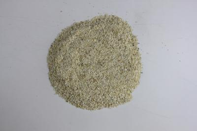 中国 サイズの味をつけることのための1-3mm乾燥された西洋わさび根の微粒の新しい穀物 販売のため