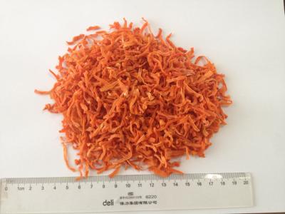 China Szie 3x3x20mm Dehydrated Carrot Chips / Crispy Vegetable Chips 8% Sugar for sale