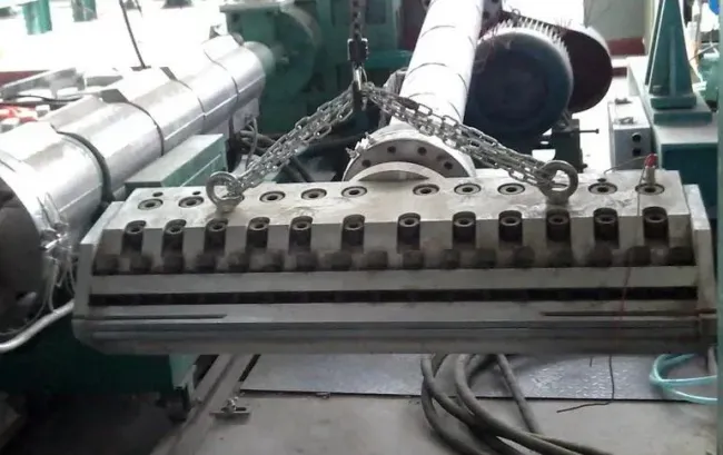 PUR Spray PE Wrap Pre-Insulated Pipe Production Line for Energy Efficiency