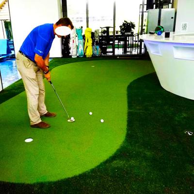 China Mini Artificial Golf Grass Mat Turf Hitting Mats Practice Golf Turf for sale