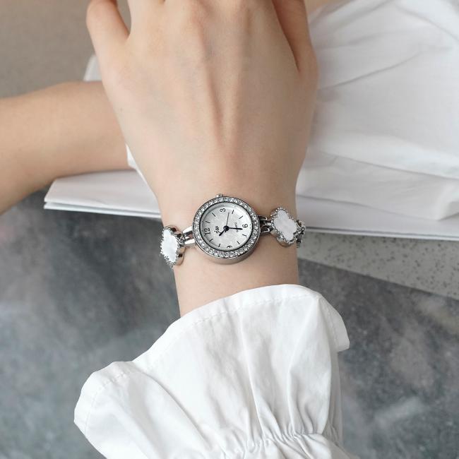 Women Four-Leaf Clover Inlaid Diamond Quartz Watch Luxury Gold Silver Bracelet Wristwatch Ladies Fashion Jewelry Watch