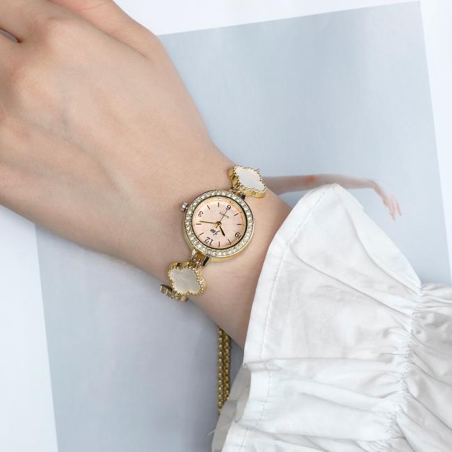 Women Four-Leaf Clover Inlaid Diamond Quartz Watch Luxury Gold Silver Bracelet Wristwatch Ladies Fashion Jewelry Watch