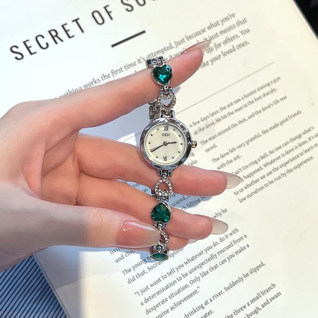Luxury Colorful Gemstone Thin Chain Ladies Wrist Watch Full Rhinestone Bezel Quartz Watch Elegant Metal Bracelet Wristwatch For Women Daily Party Gift 3 Colors