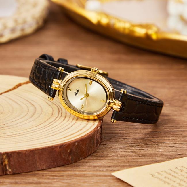 Vintage Sun Texture Round Gold Dial Women Quartz Watch Soft Black Leather Strap Slim Elegant Business Wristwatch Ladies Luxury Daily Jewelry Watch