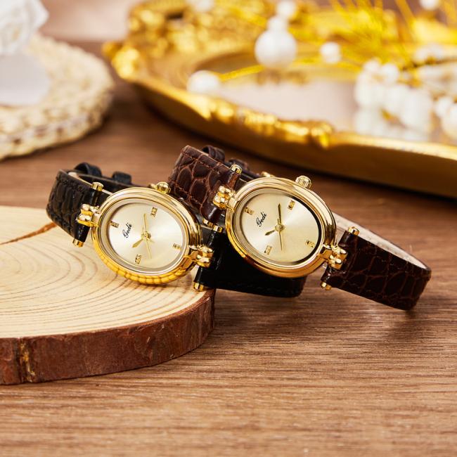 Vintage Sun Texture Round Gold Dial Women Quartz Watch Soft Black Leather Strap Slim Elegant Business Wristwatch Ladies Luxury Daily Jewelry Watch