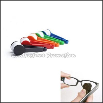 China HOT sale cloth eyeglass lens cleaning cloth keychain holder keyrings promotion gift for sale