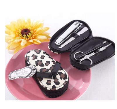 China New creative promotion gift product wedding gift slipper manicure set for sale