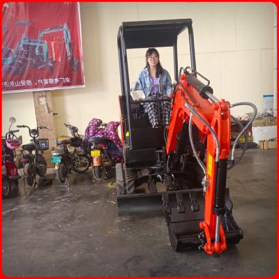 China 20kw Mini Rubber Tire Excavator High Configuration 3000kg Color Customized for sale