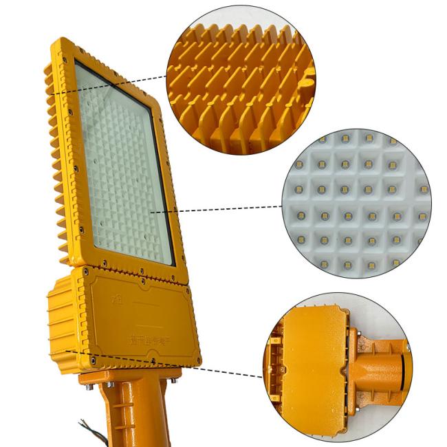 Street light in operation