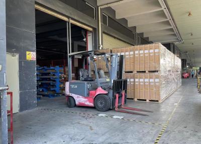 China A Large Bonded Warehouse In China With Duty-Free Import Function And Re-Export Trade Services for sale