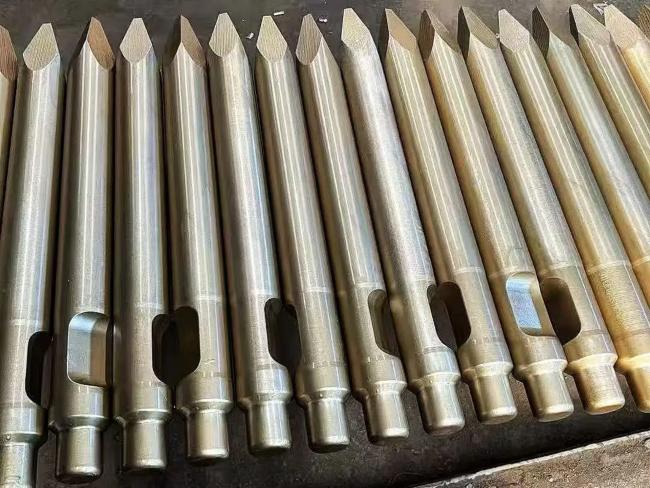 SB81 Hydraulic Breaker Chisel 140mm product image