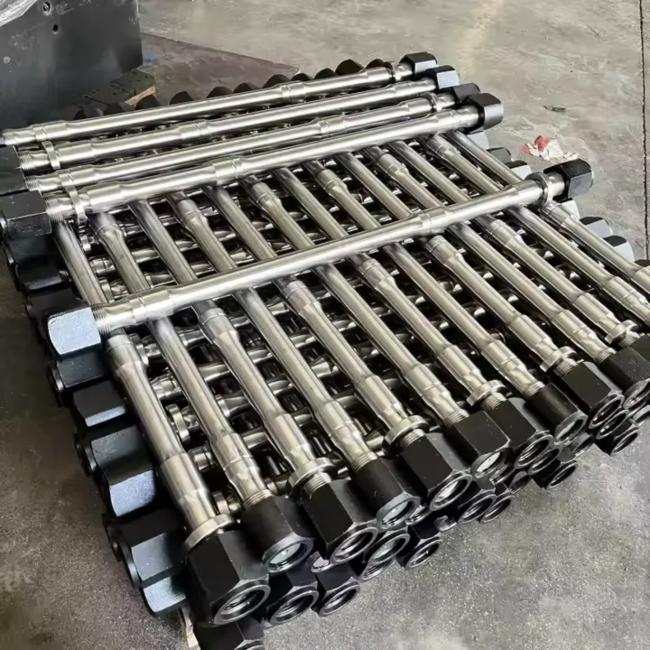 SB81 Hydraulic Breaker Cylinder Bolt installation and application example
